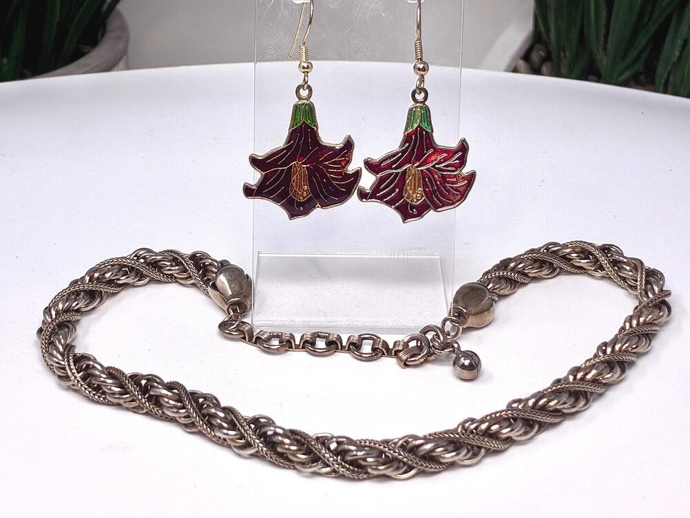 Vintage Enamel Flower Dangle Earrings Rope Chain Bracelet Set Floral Gold Tone